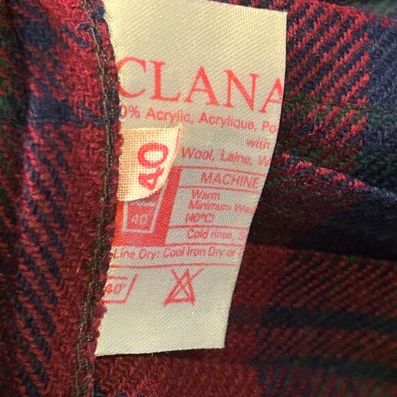 Vintage Clanacric Skirt Pleated Tartan Plaid   
Size small - Picture 6 of 7